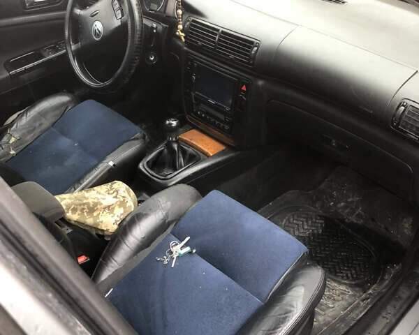 Серый Фольксваген Пассат, объемом двигателя 1.8 л и пробегом 410 тыс. км за 3000 $, фото 22 на Automoto.ua