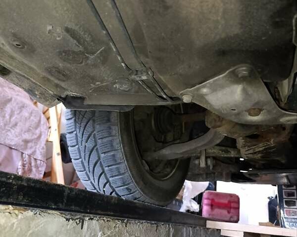 Серый Фольксваген Пассат, объемом двигателя 1.6 л и пробегом 215 тыс. км за 5550 $, фото 15 на Automoto.ua