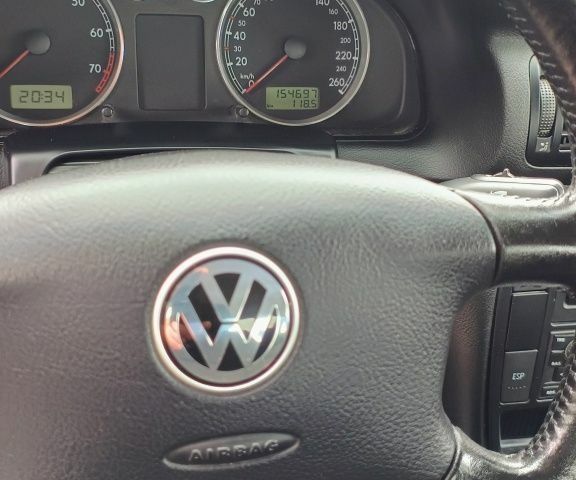 Серый Фольксваген Пассат, объемом двигателя 1.6 л и пробегом 154 тыс. км за 4000 $, фото 16 на Automoto.ua