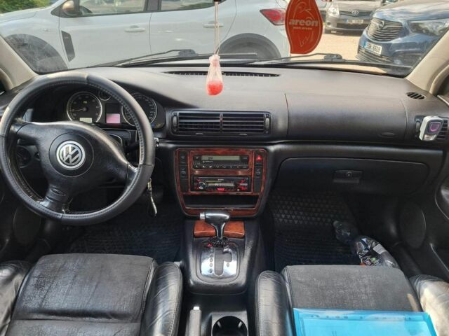 Серый Фольксваген Пассат, объемом двигателя 1.8 л и пробегом 230 тыс. км за 3800 $, фото 5 на Automoto.ua