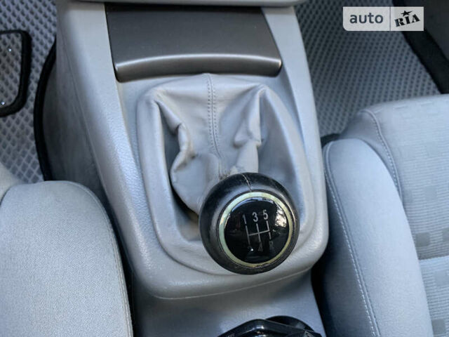 Серый Фольксваген Пассат, объемом двигателя 1.6 л и пробегом 233 тыс. км за 5399 $, фото 23 на Automoto.ua