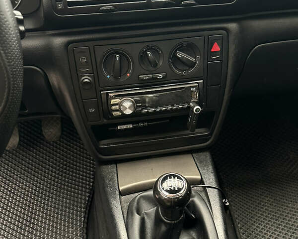 Серый Фольксваген Пассат, объемом двигателя 1.9 л и пробегом 428 тыс. км за 3800 $, фото 14 на Automoto.ua