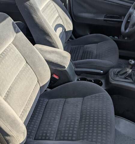 Серый Фольксваген Пассат, объемом двигателя 1.6 л и пробегом 145 тыс. км за 4800 $, фото 19 на Automoto.ua