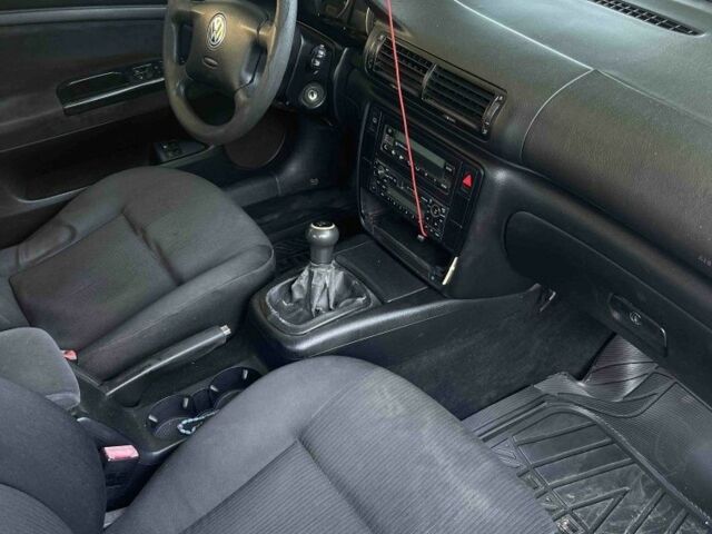 Серый Фольксваген Пассат, объемом двигателя 1.9 л и пробегом 368 тыс. км за 3300 $, фото 2 на Automoto.ua