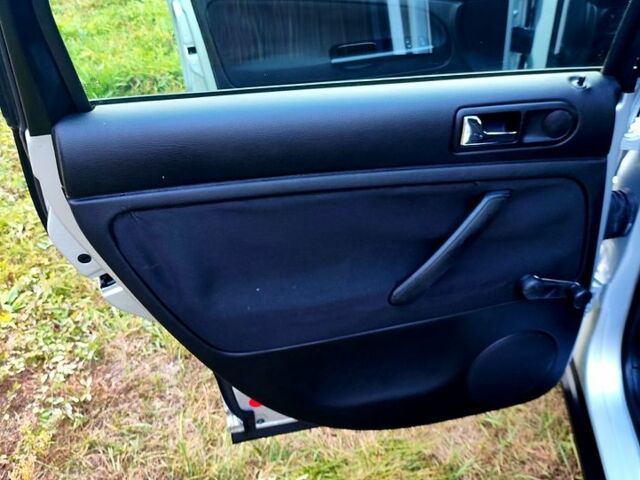 Сірий Фольксваген Пассат, об'ємом двигуна 1.6 л та пробігом 180 тис. км за 5000 $, фото 6 на Automoto.ua