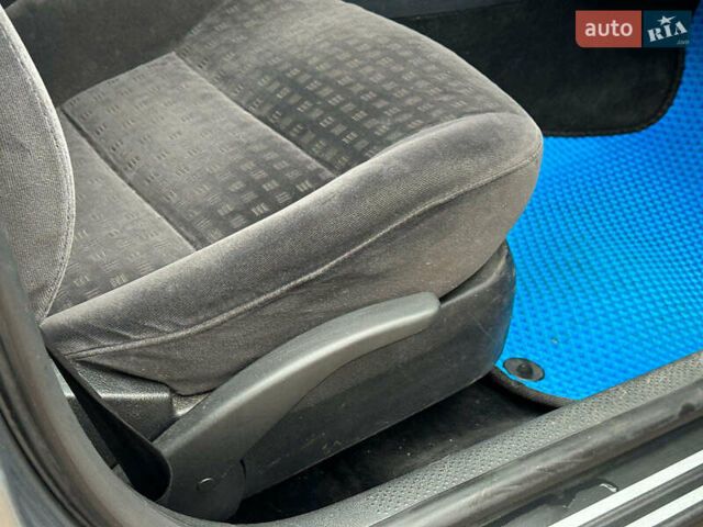 Серый Фольксваген Пассат, объемом двигателя 1.9 л и пробегом 460 тыс. км за 5090 $, фото 22 на Automoto.ua