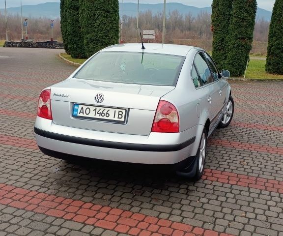 Серый Фольксваген Пассат, объемом двигателя 1.6 л и пробегом 154 тыс. км за 4000 $, фото 11 на Automoto.ua