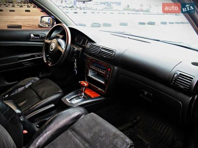 Серый Фольксваген Пассат, объемом двигателя 2.77 л и пробегом 301 тыс. км за 3500 $, фото 12 на Automoto.ua