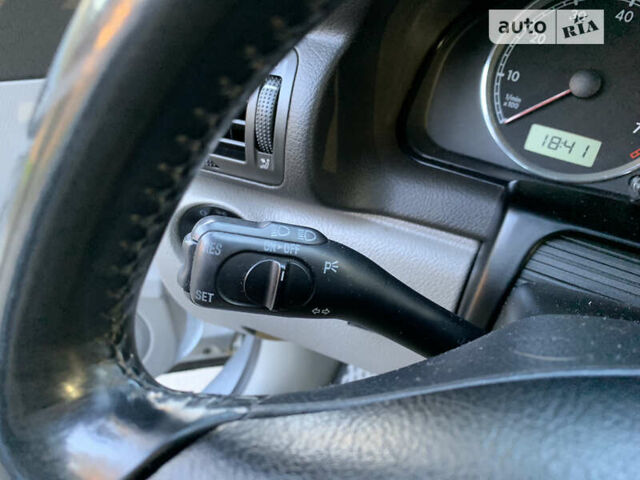 Серый Фольксваген Пассат, объемом двигателя 1.6 л и пробегом 233 тыс. км за 5399 $, фото 20 на Automoto.ua