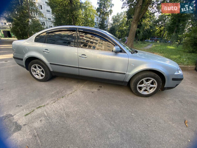Сірий Фольксваген Пассат, об'ємом двигуна 1.6 л та пробігом 268 тис. км за 3999 $, фото 9 на Automoto.ua