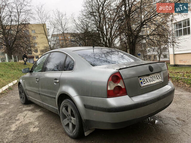 Серый Фольксваген Пассат, объемом двигателя 1.8 л и пробегом 410 тыс. км за 3000 $, фото 10 на Automoto.ua