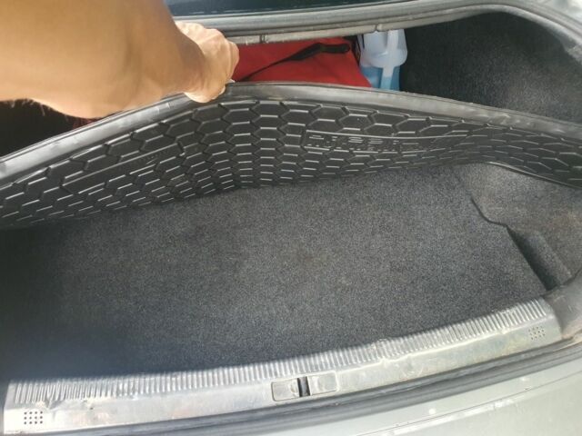 Серый Фольксваген Пассат, объемом двигателя 1.6 л и пробегом 190 тыс. км за 3800 $, фото 9 на Automoto.ua