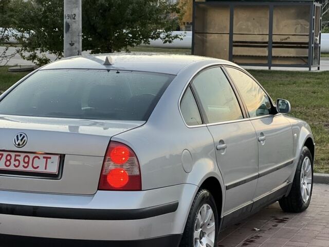 Серый Фольксваген Пассат, объемом двигателя 1.6 л и пробегом 230 тыс. км за 2150 $, фото 6 на Automoto.ua