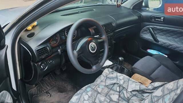 Серый Фольксваген Пассат, объемом двигателя 1.9 л и пробегом 342 тыс. км за 3450 $, фото 4 на Automoto.ua