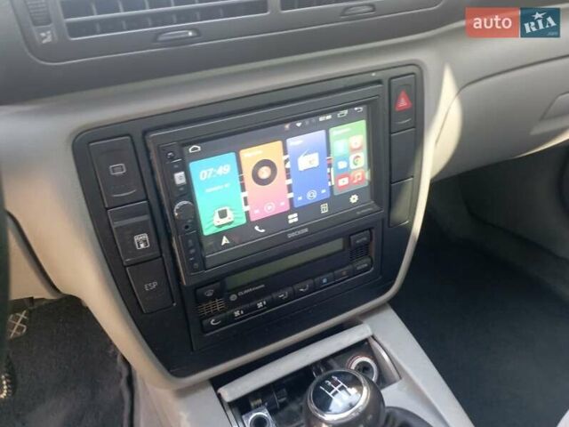 Серый Фольксваген Пассат, объемом двигателя 2 л и пробегом 280 тыс. км за 5500 $, фото 13 на Automoto.ua