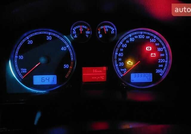 Серый Фольксваген Пассат, объемом двигателя 1.9 л и пробегом 333 тыс. км за 4750 $, фото 16 на Automoto.ua