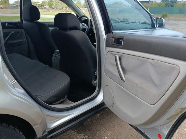 Серый Фольксваген Пассат, объемом двигателя 2 л и пробегом 400 тыс. км за 3700 $, фото 6 на Automoto.ua