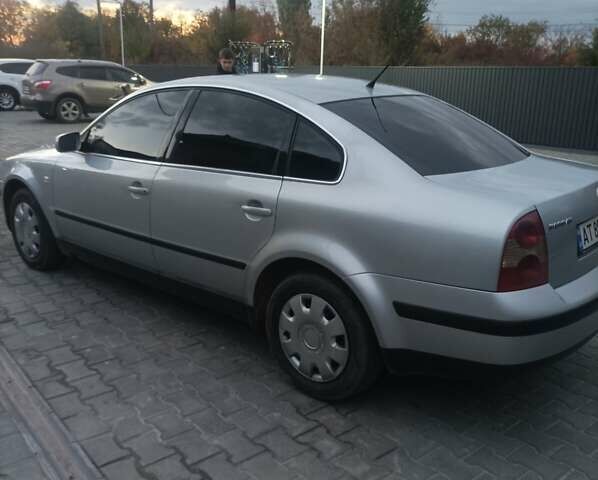 Серый Фольксваген Пассат, объемом двигателя 1.6 л и пробегом 316 тыс. км за 3500 $, фото 5 на Automoto.ua