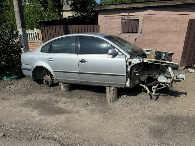 Сірий Фольксваген Пассат, об'ємом двигуна 0 л та пробігом 300 тис. км за 10000 $, фото 3 на Automoto.ua