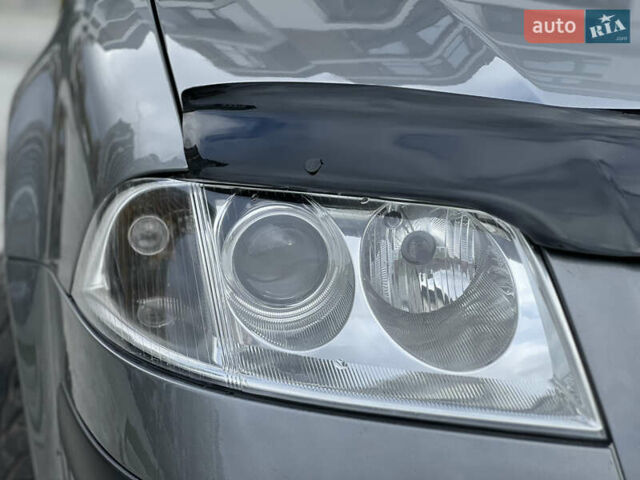 Сірий Фольксваген Пассат, об'ємом двигуна 1.6 л та пробігом 186 тис. км за 4199 $, фото 17 на Automoto.ua