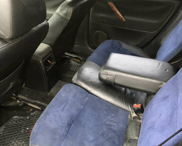 Серый Фольксваген Пассат, объемом двигателя 1.8 л и пробегом 410 тыс. км за 3000 $, фото 7 на Automoto.ua