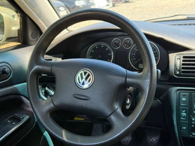 Серый Фольксваген Пассат, объемом двигателя 1.6 л и пробегом 267 тыс. км за 5200 $, фото 21 на Automoto.ua