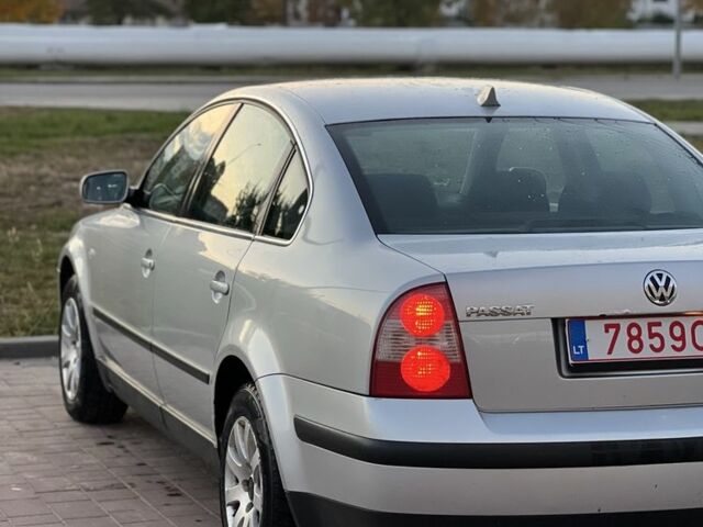 Серый Фольксваген Пассат, объемом двигателя 1.6 л и пробегом 230 тыс. км за 2150 $, фото 4 на Automoto.ua