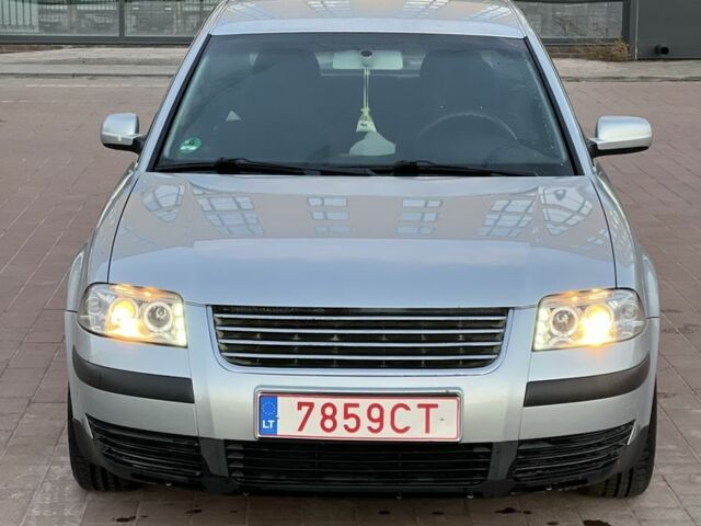 Серый Фольксваген Пассат, объемом двигателя 1.6 л и пробегом 230 тыс. км за 2150 $, фото 1 на Automoto.ua