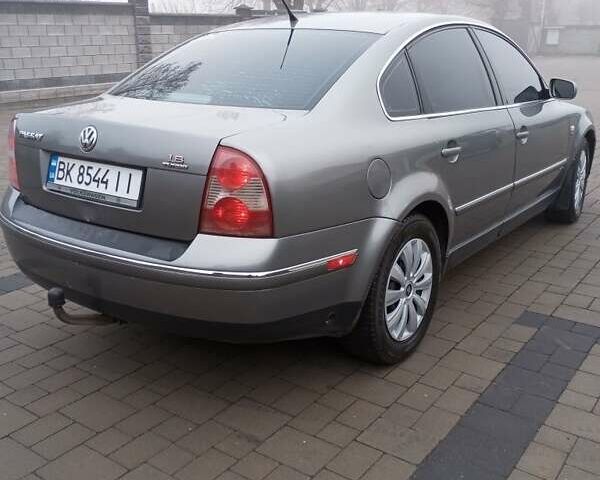 Серый Фольксваген Пассат, объемом двигателя 1.8 л и пробегом 470 тыс. км за 3600 $, фото 1 на Automoto.ua