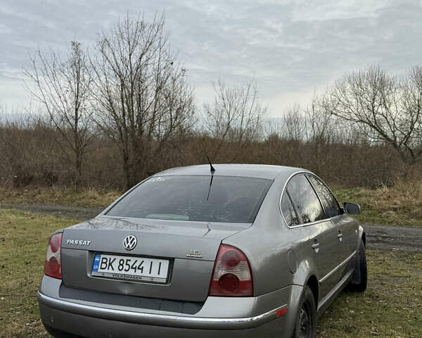 Серый Фольксваген Пассат, объемом двигателя 1.8 л и пробегом 440 тыс. км за 3199 $, фото 6 на Automoto.ua