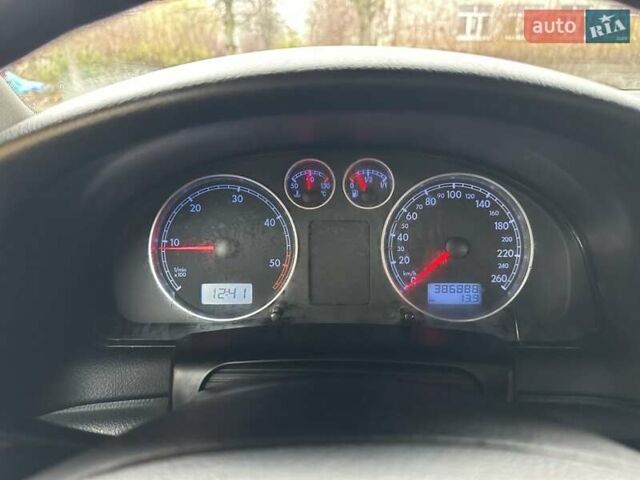 Серый Фольксваген Пассат, объемом двигателя 1.9 л и пробегом 386 тыс. км за 3999 $, фото 7 на Automoto.ua