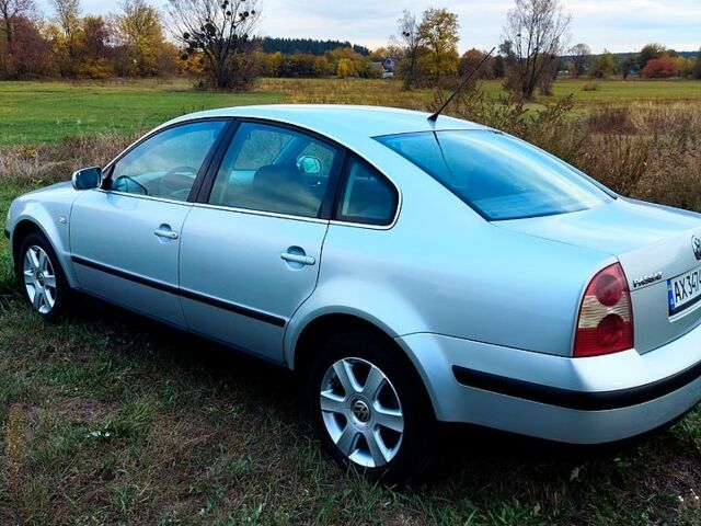 Сірий Фольксваген Пассат, об'ємом двигуна 1.6 л та пробігом 180 тис. км за 5000 $, фото 3 на Automoto.ua