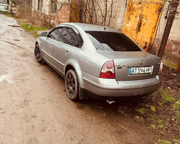 Серый Фольксваген Пассат, объемом двигателя 2.5 л и пробегом 300 тыс. км за 3800 $, фото 3 на Automoto.ua
