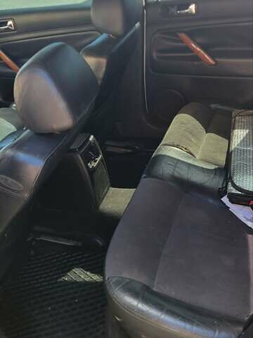 Серый Фольксваген Пассат, объемом двигателя 1.9 л и пробегом 308 тыс. км за 4000 $, фото 3 на Automoto.ua