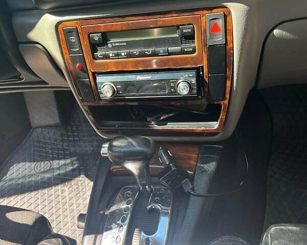 Сірий Фольксваген Пассат, об'ємом двигуна 1.78 л та пробігом 273 тис. км за 3800 $, фото 12 на Automoto.ua