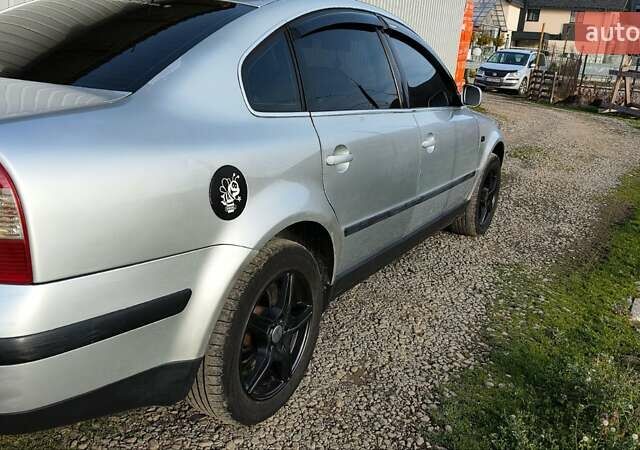 Серый Фольксваген Пассат, объемом двигателя 1.9 л и пробегом 333 тыс. км за 4750 $, фото 4 на Automoto.ua