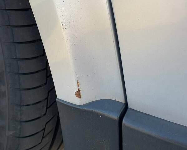 Фольксваген Пассат 2001 у Львові на Automoto.ua Сірий Фольксваген Пассат, об'ємом двигуна 1.6 л та пробігом 200 тис. км за 3800 $, фото 10 на Automoto.ua
