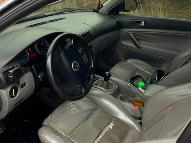 Серый Фольксваген Пассат, объемом двигателя 2.5 л и пробегом 0 тыс. км за 3800 $, фото 9 на Automoto.ua