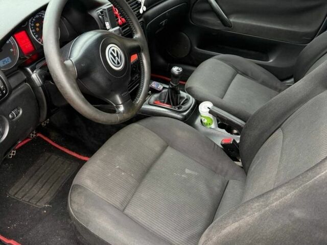 Серый Фольксваген Пассат, объемом двигателя 1.6 л и пробегом 300 тыс. км за 3750 $, фото 4 на Automoto.ua