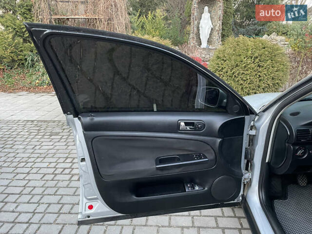 Серый Фольксваген Пассат, объемом двигателя 1.6 л и пробегом 200 тыс. км за 4300 $, фото 32 на Automoto.ua