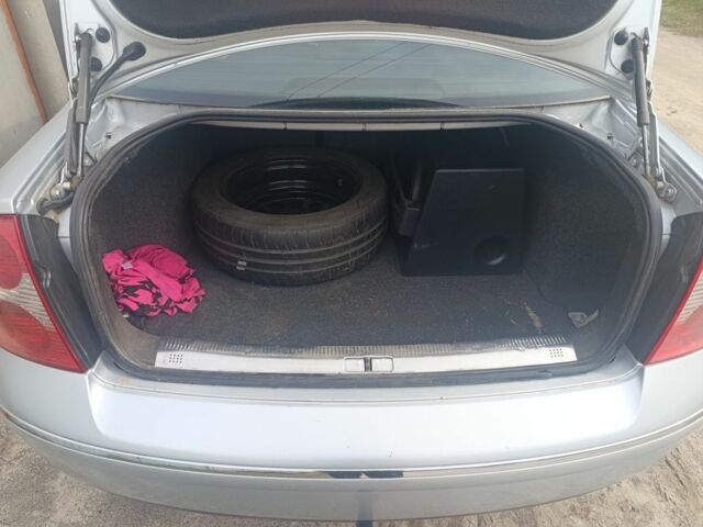 Серый Фольксваген Пассат, объемом двигателя 1.8 л и пробегом 344 тыс. км за 4400 $, фото 12 на Automoto.ua