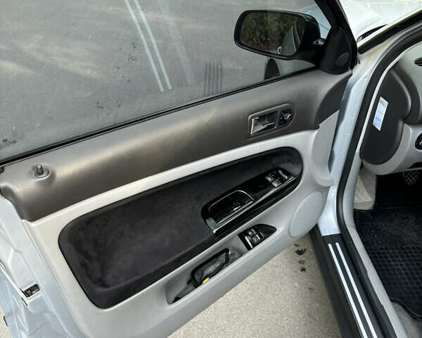 Серый Фольксваген Пассат, объемом двигателя 1.6 л и пробегом 246 тыс. км за 4600 $, фото 9 на Automoto.ua