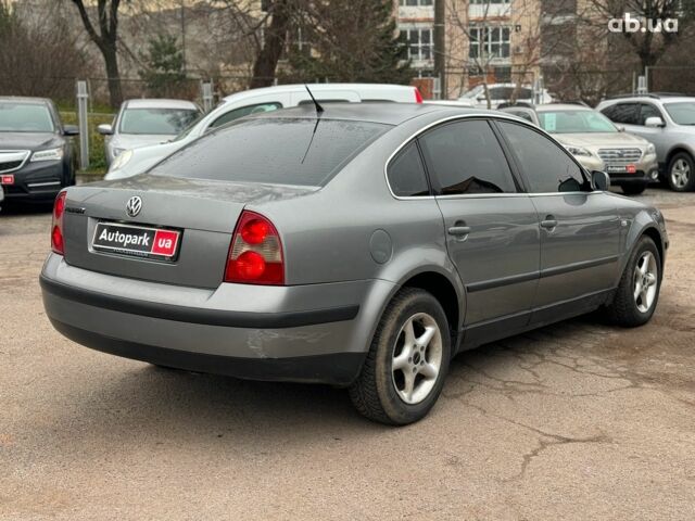 Серый Фольксваген Пассат, объемом двигателя 1.9 л и пробегом 460 тыс. км за 5090 $, фото 5 на Automoto.ua