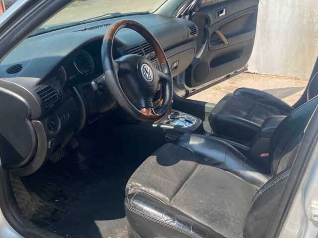 Серый Фольксваген Пассат, объемом двигателя 2.8 л и пробегом 300 тыс. км за 3500 $, фото 1 на Automoto.ua