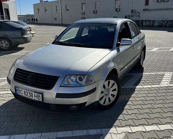 Серый Фольксваген Пассат, объемом двигателя 1.8 л и пробегом 266 тыс. км за 4800 $, фото 3 на Automoto.ua