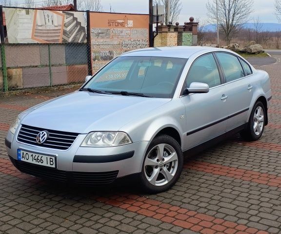 Серый Фольксваген Пассат, объемом двигателя 1.6 л и пробегом 154 тыс. км за 4000 $, фото 9 на Automoto.ua