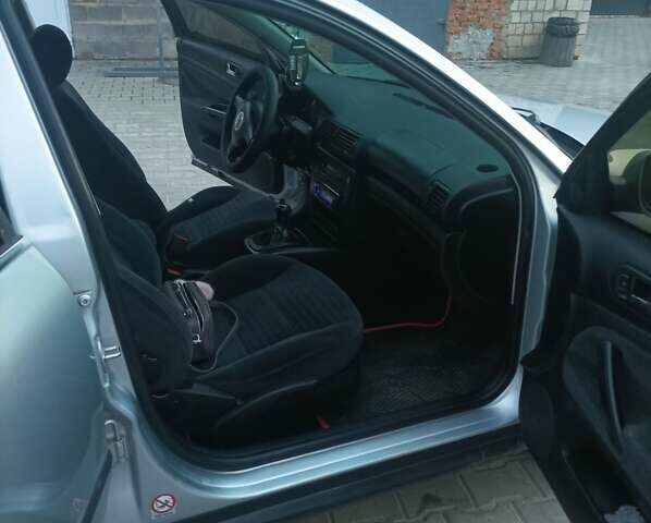 Серый Фольксваген Пассат, объемом двигателя 1.6 л и пробегом 316 тыс. км за 3500 $, фото 9 на Automoto.ua