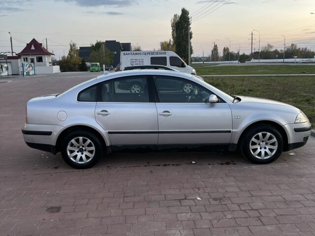 Серый Фольксваген Пассат, объемом двигателя 1.6 л и пробегом 230 тыс. км за 2150 $, фото 7 на Automoto.ua