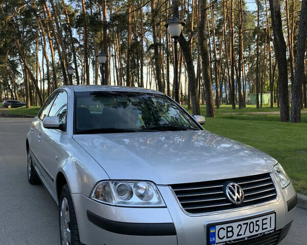 Серый Фольксваген Пассат, объемом двигателя 1.6 л и пробегом 233 тыс. км за 5399 $, фото 3 на Automoto.ua