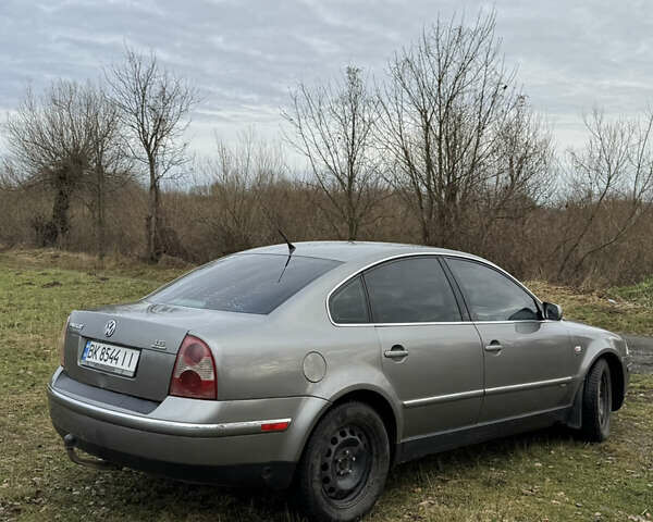 Серый Фольксваген Пассат, объемом двигателя 1.8 л и пробегом 440 тыс. км за 3199 $, фото 5 на Automoto.ua